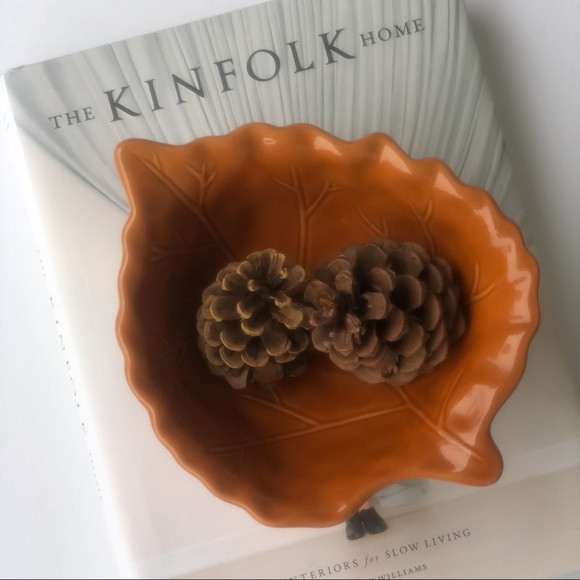 SOLD Leaf Catchall - Picture 2 of 3